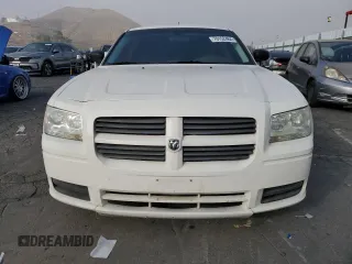 2008 Dodge Magnum z VIN 2D4FV47T18H147683, wystawiony jako Copart lot #70152484 z przebiegiem 142 894 mil mil oraz Czysty tytuł • Clean title. Historia ofert i sprzedaży dostępna na DreamBid. Obrazek 5.