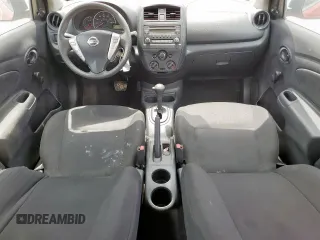 2015 Nissan Versa SV z VIN 3N1CN7AP9FL924261, wystawiony jako Copart lot #61920525 z przebiegiem 56 208 mil mil oraz Czysty tytuł • Clean title. Historia ofert i sprzedaży dostępna na DreamBid. Obrazek 8.
