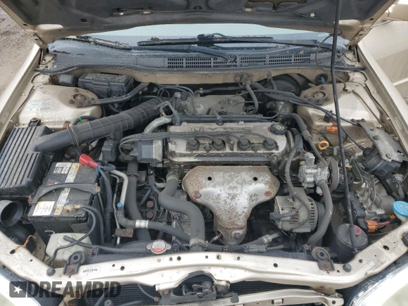 2001 Honda Accord LX z VIN 1HGCG56471A806768, wystawiony jako Copart lot #57066765 z przebiegiem 166 743 mil mil oraz Czysty tytuł • Clean title. Historia ofert i sprzedaży dostępna na DreamBid. Obrazek 11.