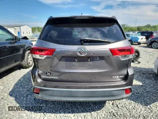 2017 Toyota Highlander XLE with VIN 5TDJZRFH7HS468912, listed as a Copart auction lot 62821955 with 79,331 mi miles and Salvage title. Bid and sale history available at DreamBid. Image 6.