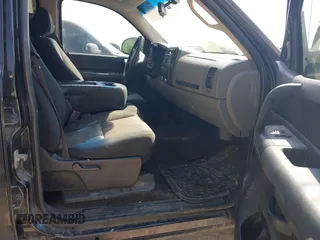2008 Chevrolet Silverado 1500 Work Truck with VIN 2GCEC13C281152550, listed as a IAAI auction lot 42041387 with 245,633 mi miles and . Bid and sale history available at DreamBid. Image 5.
