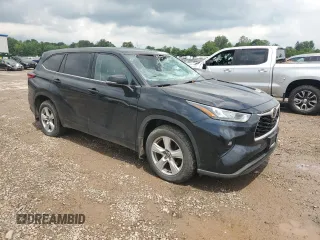 2020 Toyota Highlander LE with VIN 5TDBZRBH8LS033318, listed as a Copart auction lot 62912405 with 69,525 mi miles and Salvage title. Bid and sale history available at DreamBid. Image 4.