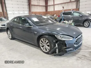 2016 Tesla Model S 90D with VIN 5YJSA1E22GF124109, listed as a IAAI auction lot 42487466 with 83,593 mi miles and . Bid and sale history available at DreamBid. Image 1.