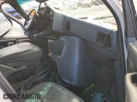 1996 Ford Econoline Cargo with VIN 1FTHE24H3THA83087, listed as a Copart auction lot 86916504 with Not Provided miles and Non Repairable. Bid and sale history available at DreamBid. Image 8.