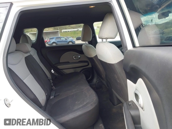 2016 Kia Soul with VIN KNDJN2A27G7259989, listed as a IAAI auction lot 39006527 with 106,751 mi miles. Bid and sale history available at carsss.com. Image 8.