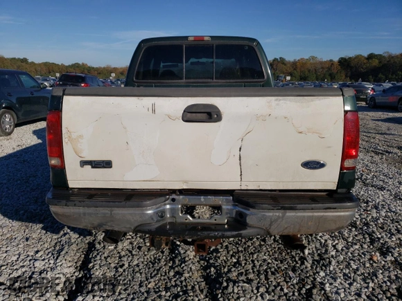 2001 Ford Super Duty F-250 XL with VIN 1FTNW21SX1EA33933, listed as a Copart auction lot 81153254 with 670,845 mi miles and Salvage Title. Bid and sale history available at carsss.com. Image 6.