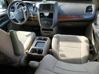 2011 Chrysler Town & Country Touring with VIN 2A4RR5DG7BR712588, listed as a Copart auction lot 54236425 with 252,748 mi miles and Clean Title. Bid and sale history available at DreamBid. Image 8.