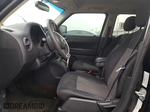 2016 Jeep Patriot Sport with VIN 1C4NJRBB0GD668714, listed as a Copart auction lot 82172443 with 194,940 mi miles and Clean Title. Bid and sale history available at carsss.com. Image 7.
