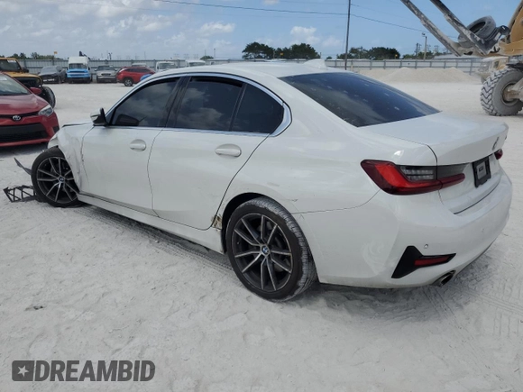 2022 BMW 3 Series 330i z VIN 3MW5R1J04N8C45622, wystawiony jako Copart lot #55467275 z przebiegiem 42 977 mil mil oraz Szkoda całkowita • Salvage title. Historia ofert i sprzedaży dostępna na DreamBid. Obrazek 2.
