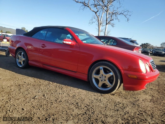 2003 Mercedes-Benz CLK-Class 4.3L with VIN WDBLK70G03T135641, listed as a Copart auction lot 44000875 with 98,670 mi miles and Clean Title. Bid and sale history available at carsss.com. Image 4.