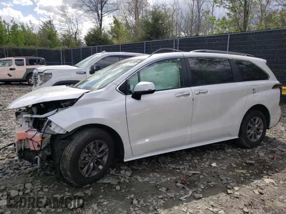 2023 Toyota Sienna XLE z VIN 5TDYRKEC8PS174428, wystawiony jako Copart lot #53270175 z przebiegiem 18 003 mil mil oraz Szkoda całkowita • Salvage title. Historia ofert i sprzedaży dostępna na DreamBid. Obrazek 1.