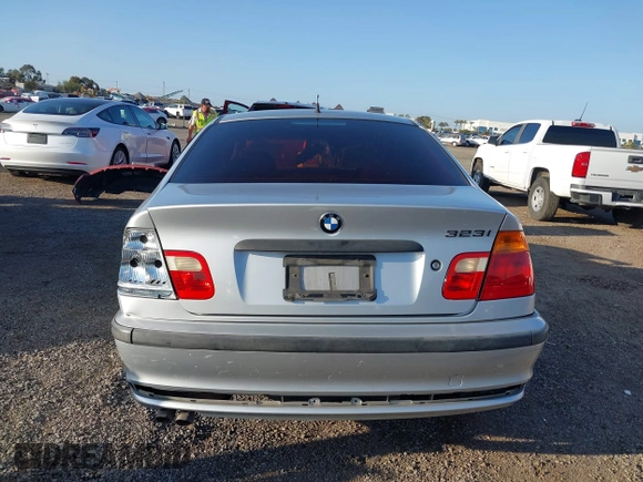 1999 BMW 3 Series 323i with VIN WBAAM3335XFP60154, listed as a IAAI auction lot 41593866 with 189,367 mi miles. Bid and sale history available at carsss.com. Image 17.