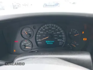 2007 Chevrolet Express Passenger z VIN 1GAHG39U671193189, wystawiony jako IAAI lot #42245925 z przebiegiem 234 555 mil mil oraz . Historia ofert i sprzedaży dostępna na DreamBid. Obrazek 7.