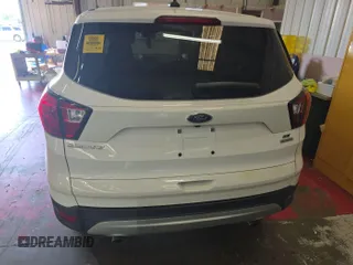 2019 Ford Escape SE z VIN 1FMCU0GD5KUC07713, wystawiony jako IAAI lot #42524778 z przebiegiem 86 392 mil mil oraz . Historia ofert i sprzedaży dostępna na DreamBid. Obrazek 15.