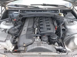 2003 BMW 3 Series 325i z VIN WBAET374X3NJ35921, wystawiony jako IAAI lot #42321401 z przebiegiem 209 483 mil mil oraz . Historia ofert i sprzedaży dostępna na DreamBid. Obrazek 10.