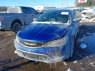 2015 Chrysler 200 C with VIN 1C3CCCEG4FN512775, listed as a IAAI auction lot 41319467 with 182,068 mi miles. Bid and sale history available at carsss.com. Image 18.