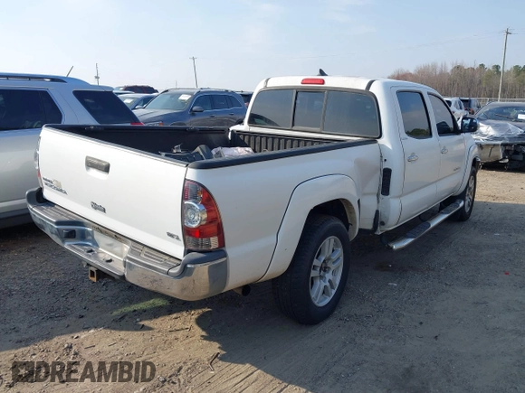 2015 Toyota Tacoma with VIN 3TMMU4FN5FM073323, listed as a IAAI auction lot 41800476 with 132,250 mi miles and . Bid and sale history available at DreamBid. Image 4.