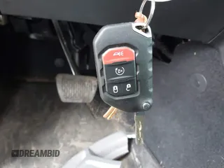 2020 Jeep Wrangler Unlimited Black and Tan with VIN 1C4HJXDG5LW187222, listed as a IAAI auction lot 42238194 with 9,237 mi miles and . Bid and sale history available at DreamBid. Image 11.