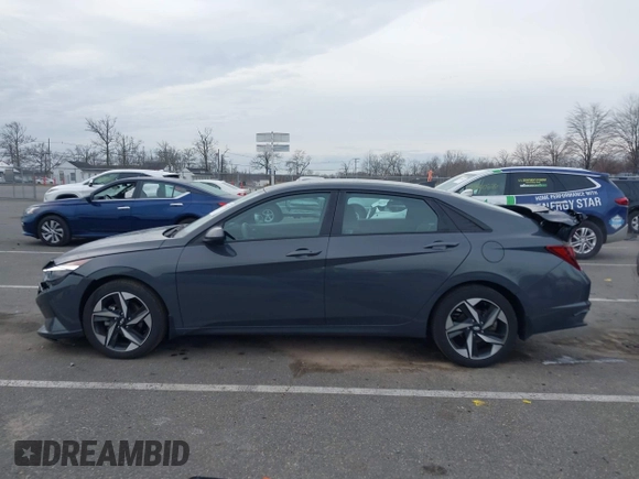 2023 Hyundai Elantra SEL z VIN KMHLS4AG7PU574863, wystawiony jako IAAI lot #41015045 z przebiegiem 18 714 mil mil oraz . Historia ofert i sprzedaży dostępna na DreamBid. Obrazek 14.