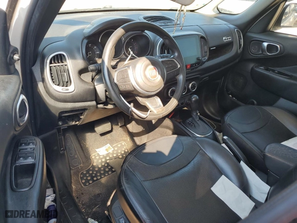2018 FIAT 500L Trekking with VIN ZFBCFADH0JZ040595, listed as a Copart auction lot 70632994 with 129,252 mi miles and Clean Title. Bid and sale history available at carsss.com. Image 8.
