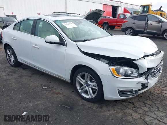 2015 Volvo S60 T5 Drive-E Premier with VIN YV126MFK4F2349564, listed as a IAAI auction lot 41711836 with 59,897 mi miles. Bid and sale history available at carsss.com. Image 1.