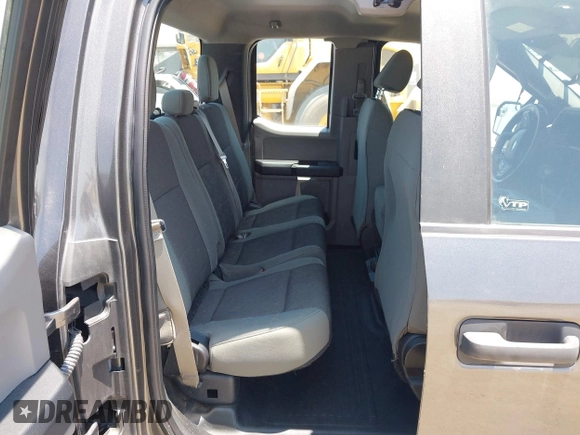2016 Ford F-150 XL z VIN 1FTEX1CPXGKD44479, wystawiony jako IAAI lot #42649341 z przebiegiem 137 626 mil mil oraz . Historia ofert i sprzedaży dostępna na DreamBid. Obrazek 8.