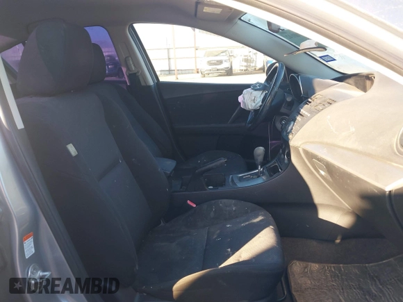2011 Mazda 3 i Touring z VIN JM1BL1VG6B1435453, wystawiony jako IAAI lot #41740142 z przebiegiem 162 188 mil mil oraz . Historia ofert i sprzedaży dostępna na DreamBid. Obrazek 5.