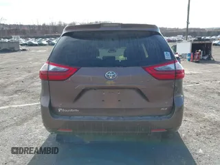 2020 Toyota Sienna XLE Auto Access Seat with VIN 5TDYZ3DCXLS050310, listed as a IAAI auction lot 41469930 with 77,370 mi miles and . Bid and sale history available at DreamBid. Image 16.