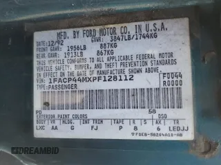 1993 Ford Mustang z VIN 1FACP44MXPF128112, wystawiony jako Copart lot #54756785 z przebiegiem 92 587 mil mil oraz Czysty tytuł • Clean title. Historia ofert i sprzedaży dostępna na DreamBid. Obrazek 13.