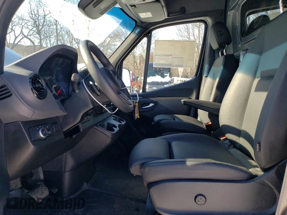2024 Mercedes-Benz Sprinter with VIN W1Y4NBHY7RT191884, listed as a Copart auction lot 44954555 with 16 mi miles and Salvage Title. Bid and sale history available at DreamBid. Image 7.