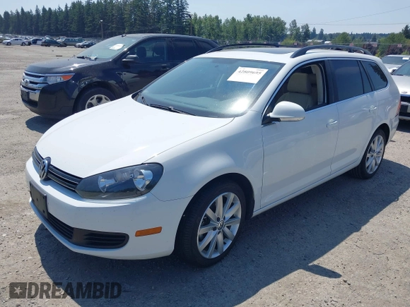 2014 Volkswagen Jetta TDI w/Sunroof & Nav with VIN 3VWPL7AJ2EM615172, listed as a IAAI auction lot 42809695 with 116,599 mi miles and . Bid and sale history available at DreamBid. Image 2.