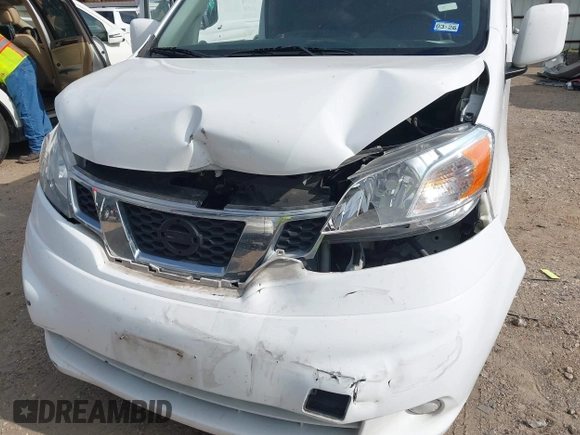 2020 Nissan NV200 SV z VIN 3N6CM0KN9LK703701, wystawiony jako IAAI lot #42401438 z przebiegiem 76 186 mil mil oraz . Historia ofert i sprzedaży dostępna na DreamBid. Obrazek 6.