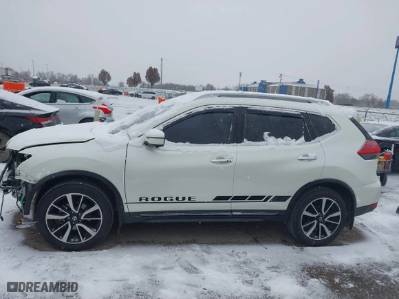 2017 Nissan Rogue SL with VIN 5N1AT2MV9HC792104, listed as a IAAI auction lot 40991192 with 82,393 mi miles. Bid and sale history available at carsss.com. Image 15.