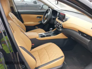 2025 Nissan Sentra SV z VIN 3N1AB8CV9SY292599, wystawiony jako IAAI lot #42399861 z przebiegiem 4 448 mil mil oraz . Historia ofert i sprzedaży dostępna na DreamBid. Obrazek 5.