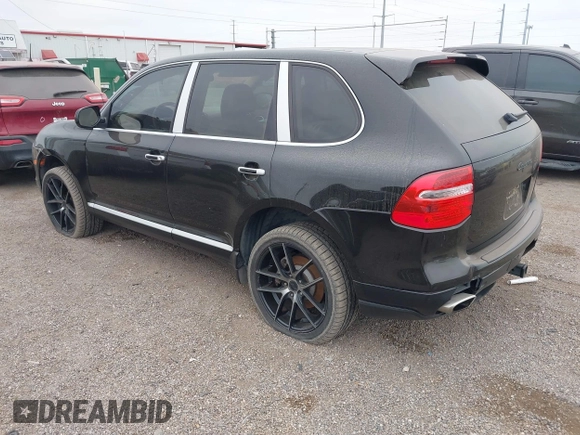 2010 Porsche Cayenne z VIN WP1AA2AP3ALA01666, wystawiony jako IAAI lot #41621362 z przebiegiem 180 966 mil mil oraz . Historia ofert i sprzedaży dostępna na DreamBid. Obrazek 3.