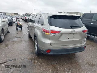 2015 Toyota Highlander Limited z VIN 5TDYKRFH9FS052053, wystawiony jako IAAI lot #41567437 z przebiegiem 42 464 mil mil oraz . Historia ofert i sprzedaży dostępna na DreamBid. Obrazek 3.