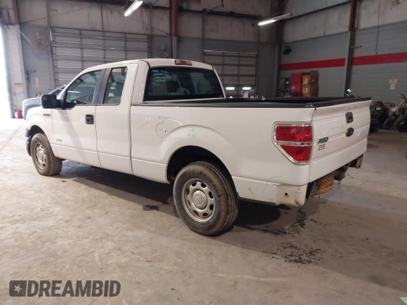 2014 Ford F-150 XL with VIN 1FTFX1CT6EKE41483, listed as a IAAI auction lot 41409520 with 131,898 mi miles. Bid and sale history available at carsss.com. Image 3.