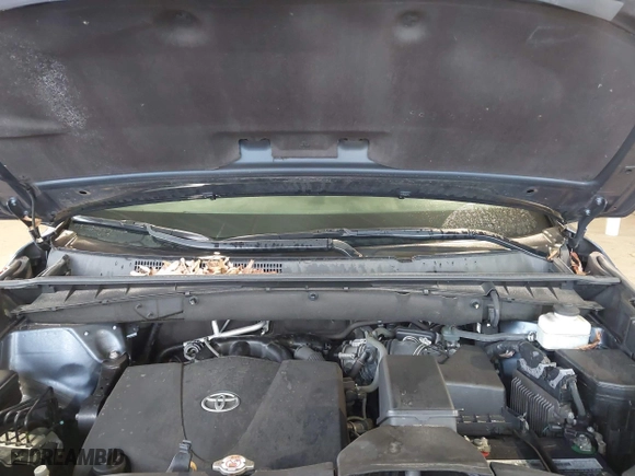 2019 Toyota Highlander SE with VIN 5TDJZRFH4KS747306, listed as a IAAI auction lot 41867414 with 96,247 mi miles. Bid and sale history available at carsss.com. Image 10.