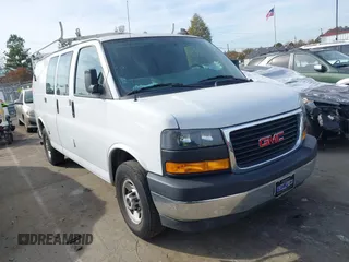 2020 GMC Savana Cargo Van with VIN 1GTW7AFG7L1265254, listed as a IAAI auction lot 40863188 with 86,054 mi miles. Bid and sale history available at carsss.com. Image 1.