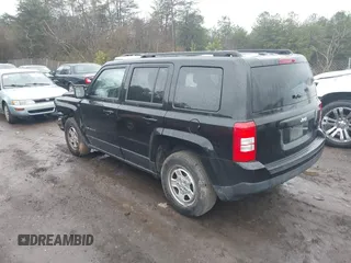 2017 Jeep Patriot Sport SE with VIN 1C4NJPBA7HD122716, listed as a IAAI auction lot 41476403 with 91,816 mi miles and . Bid and sale history available at DreamBid. Image 3.