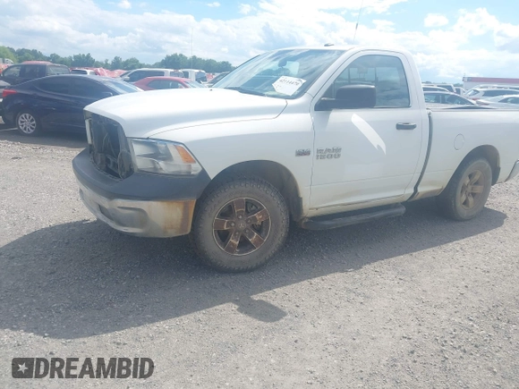 2015 Ram 1500 Tradesman z VIN 3C6JR6AT2FG554433, wystawiony jako IAAI lot #42114470 z przebiegiem Nie podano mil oraz . Historia ofert i sprzedaży dostępna na DreamBid. Obrazek 2.