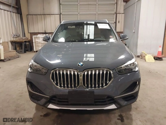 2022 BMW X1 xDrive28i with VIN WBXJG9C0XN5V02558, listed as a IAAI auction lot 41522148 with 41,801 mi miles. Bid and sale history available at carsss.com. Image 12.