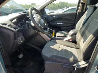 2013 Ford Escape SE with VIN 1FMCU0G99DUD03147, listed as a Copart auction lot 60152775 with 156,551 mi miles and Salvage title. Bid and sale history available at DreamBid. Image 7.