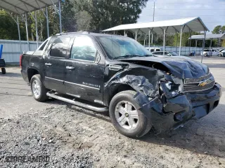 2008 Chevrolet Avalanche LS with VIN 3GNEC120X8G143925, listed as a Copart auction lot 80324424 with 297,310 mi miles and Salvage Title. Bid and sale history available at carsss.com. Image 4.