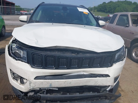 2020 Jeep Compass Latitude z VIN 3C4NJDBB6LT157841, wystawiony jako IAAI lot #42484052 z przebiegiem 52 610 mil mil oraz . Historia ofert i sprzedaży dostępna na DreamBid. Obrazek 6.