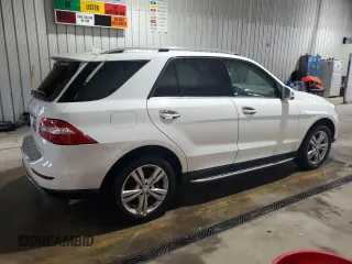 2015 Mercedes-Benz M 350 z VIN 4JGDA5HB5FA519979, wystawiony jako Copart lot #56627385 z przebiegiem 114 768 mil mil oraz Szkody całkowita. Historia ofert i sprzedaży dostępna na DreamBid. Obrazek 3.