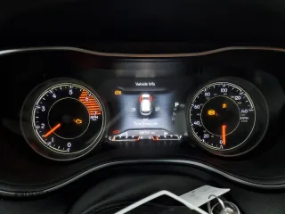 2019 Jeep Cherokee High Altitude с VIN 1C4PJMDN7KD410220, выставлен на аукционе Copart как лот 43242995 с пробегом 68 058 миль миль и Списание • Salvage title. История ставок и продаж доступна на DreamBid. Изображение 9.
