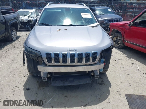 2020 Jeep Cherokee Latitude z VIN 1C4PJLCB6LD582449, wystawiony jako IAAI lot #42149389 z przebiegiem 121 499 mil mil oraz . Historia ofert i sprzedaży dostępna na DreamBid. Obrazek 12.