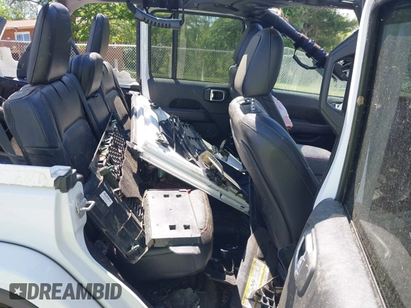 2020 Jeep Wrangler Unlimited Rubicon z VIN 1C4JJXFM5LW278740, wystawiony jako IAAI lot #42086112 z przebiegiem 93 658 mil mil oraz . Historia ofert i sprzedaży dostępna na DreamBid. Obrazek 8.