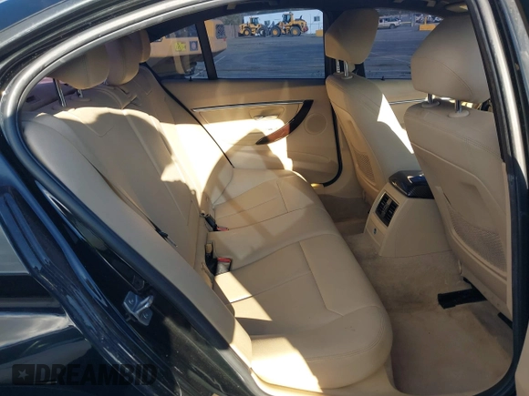 2016 BMW 3 Series 328i with VIN WBA8E9G52GNT44904, listed as a IAAI auction lot 41899944 with 105,917 mi miles. Bid and sale history available at carsss.com. Image 8.